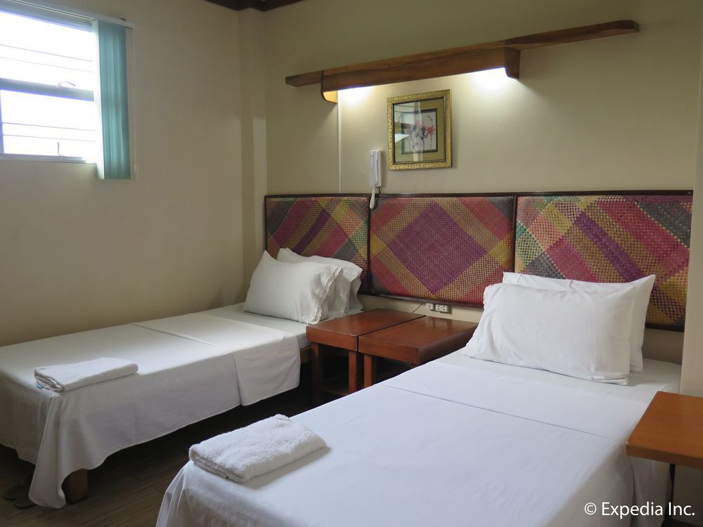 Hotel Bahay Ni Tuding - House Of Tuding Davao Exterior foto